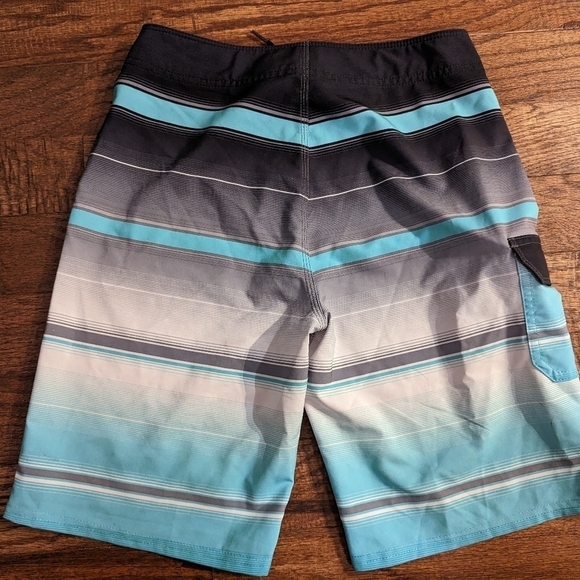 Billabong board shorts, Striped Pro board short, youth sz 26 - Picture 3 of 10